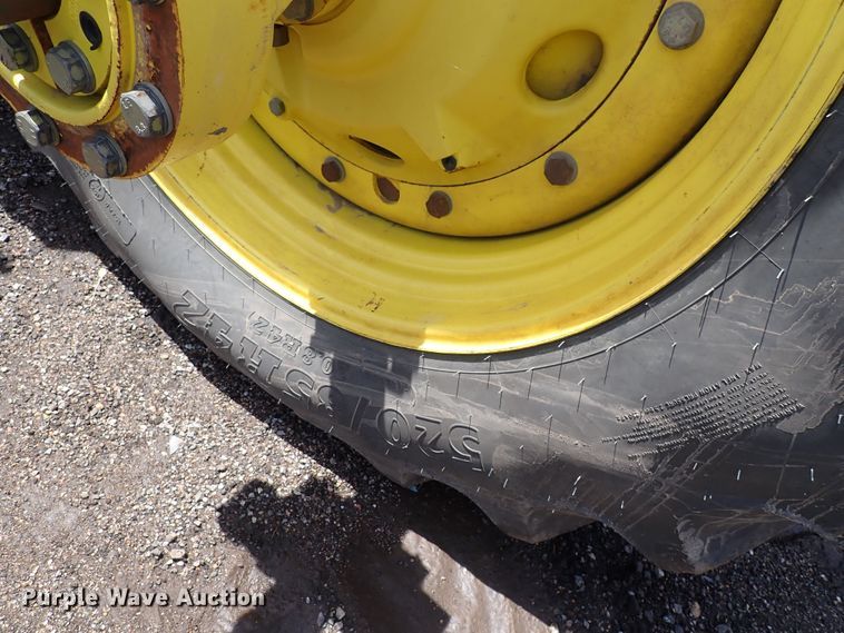 image for item DS7165 1995 John Deere 8400  MFWD tractor