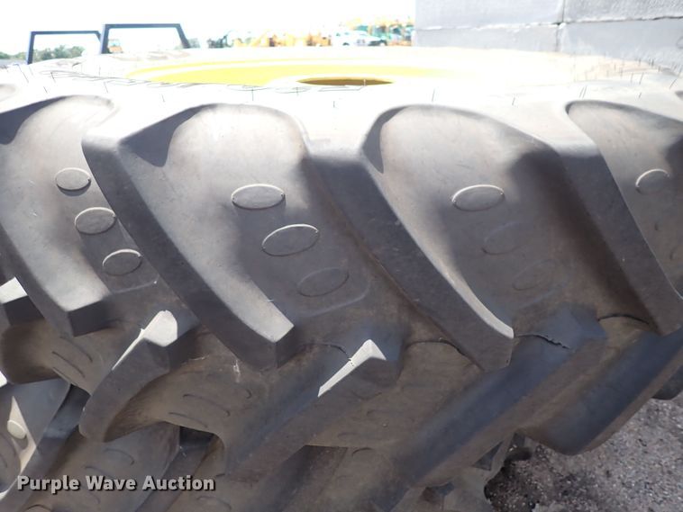 image for item DS7165 1995 John Deere 8400  MFWD tractor