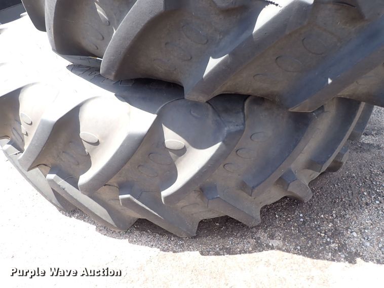 image for item DS7165 1995 John Deere 8400  MFWD tractor