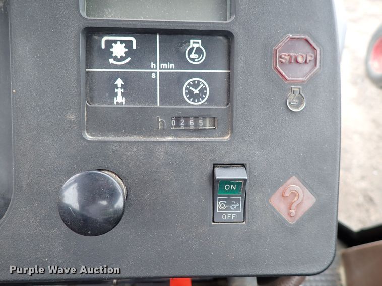 image for item DS7166 1988 John Deere 4450  MFWD tractor