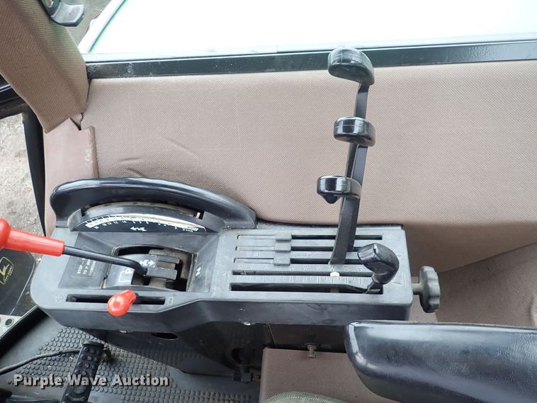 image for item DS7166 1988 John Deere 4450  MFWD tractor