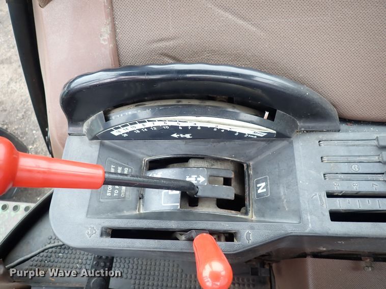 image for item DS7166 1988 John Deere 4450  MFWD tractor