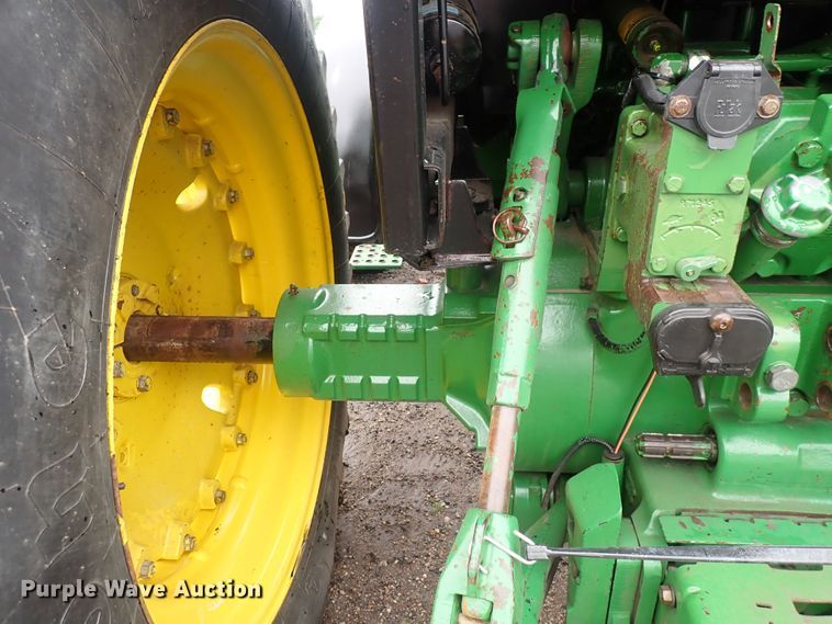 image for item DS7166 1988 John Deere 4450  MFWD tractor