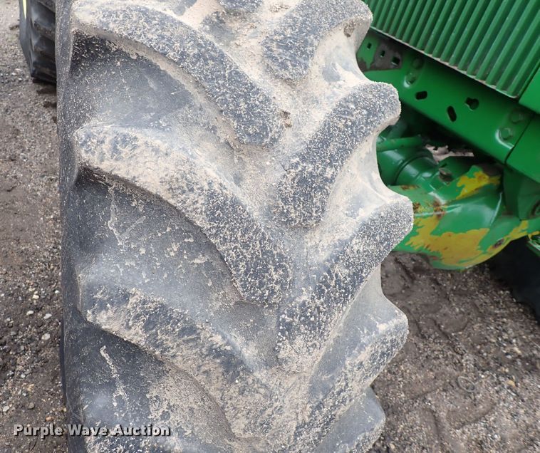 image for item DS7166 1988 John Deere 4450  MFWD tractor