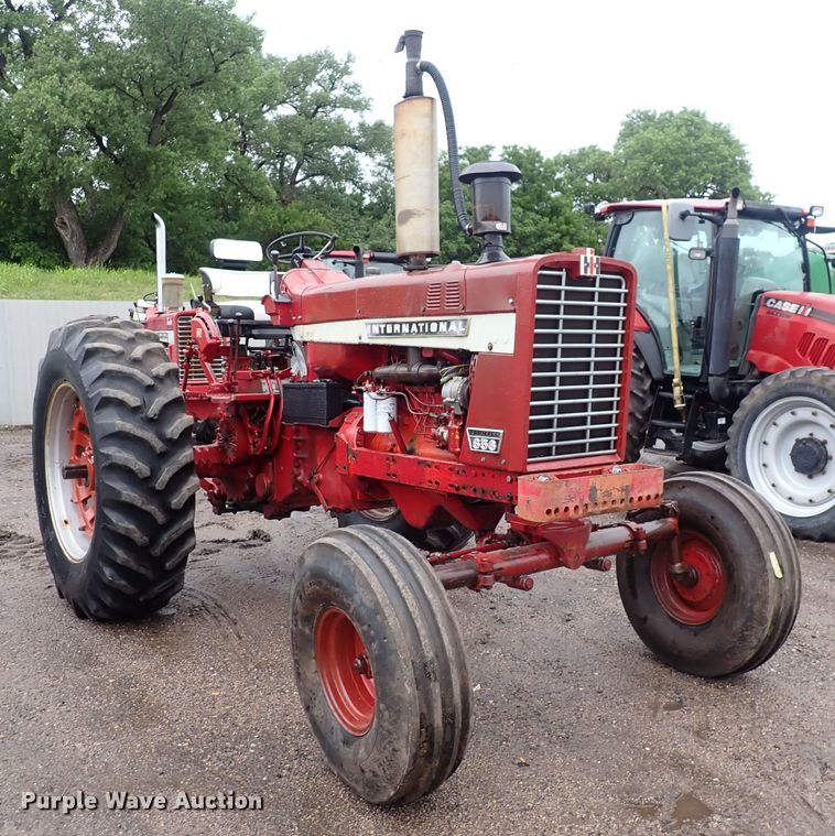 image for item DS7170 International Farmall 856  tractor