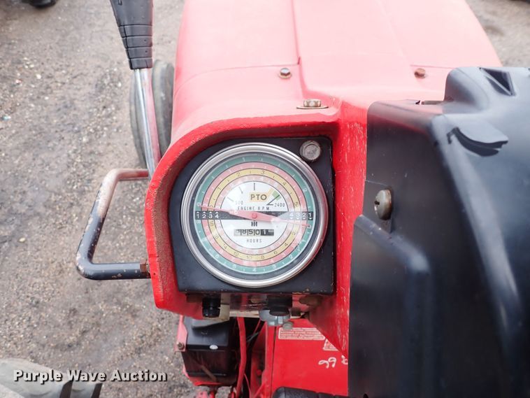 image for item DS7171 International 1456  tractor