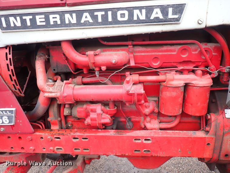 image for item DS7171 International 1456  tractor