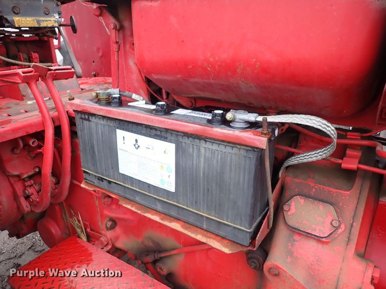 image for item DS7171 International 1456  tractor