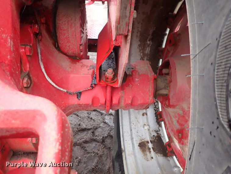 image for item DS7171 International 1456  tractor