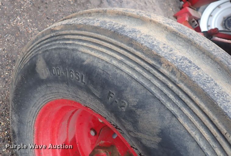 image for item DS7171 International 1456  tractor