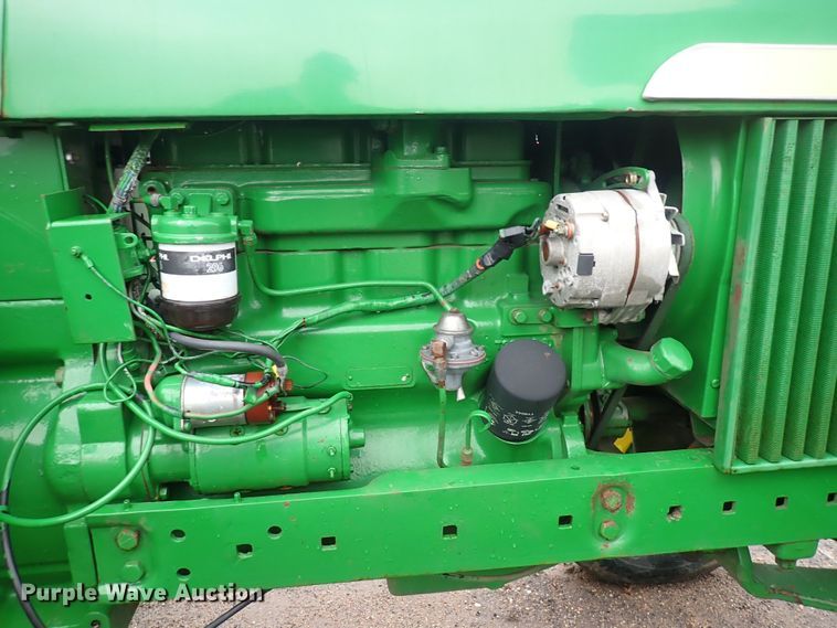 image for item DS7172 1971 John Deere 2520  tractor