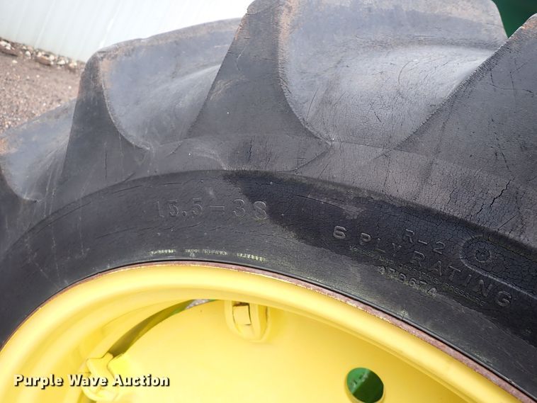 image for item DS7172 1971 John Deere 2520  tractor