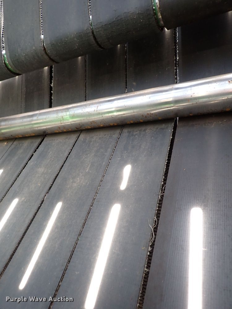 image for item DS7181 John Deere 560M round baler