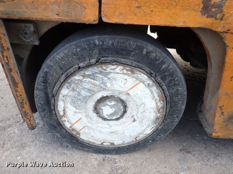 image for item DS7228 Toyota 5FDC25  forklift