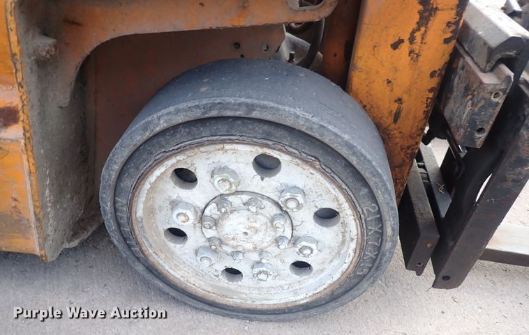 image for item DS7228 Toyota 5FDC25  forklift