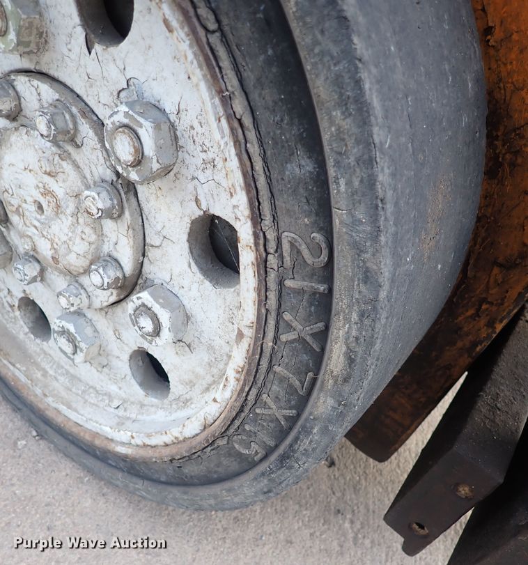 image for item DS7228 Toyota 5FDC25  forklift