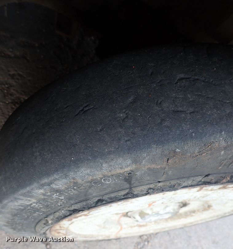 image for item DS7228 Toyota 5FDC25  forklift