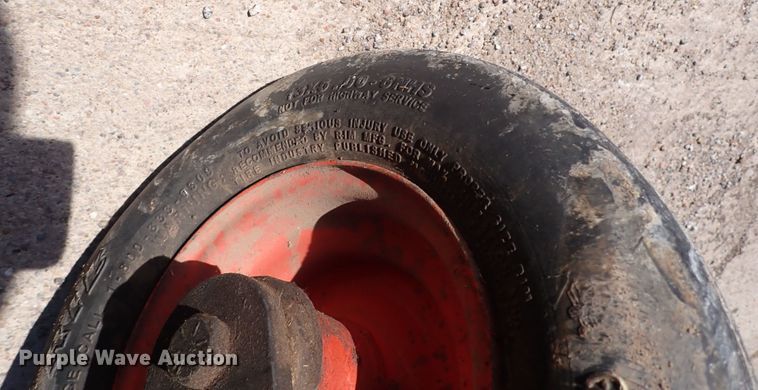 image for item LU9279 Kubota ZG227  ZTR lawn mower