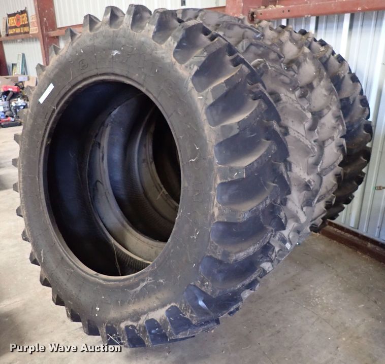 image for item LU9301 (4) Firestone 480/80R42 tires