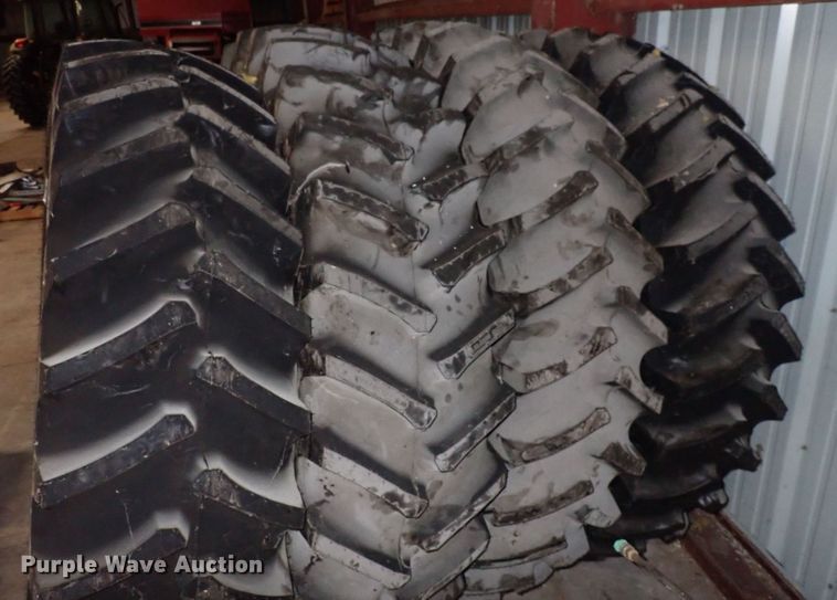 image for item LU9301 (4) Firestone 480/80R42 tires