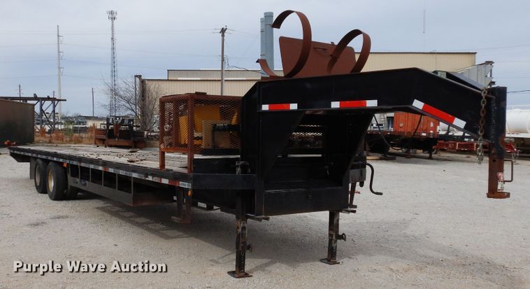 image for item DF0297 2006 Apache  equipment trailer