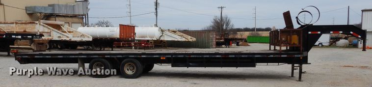 image for item DF0297 2006 Apache  equipment trailer