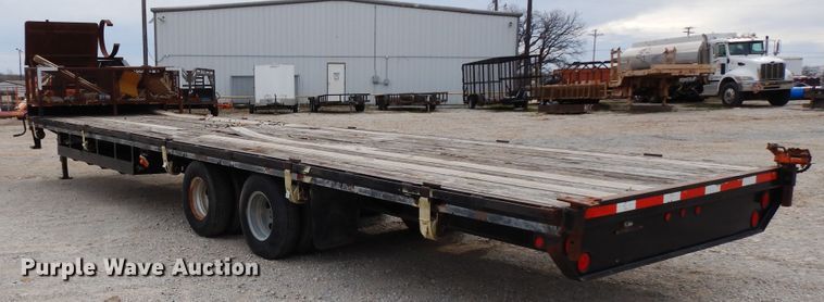 image for item DF0297 2006 Apache  equipment trailer