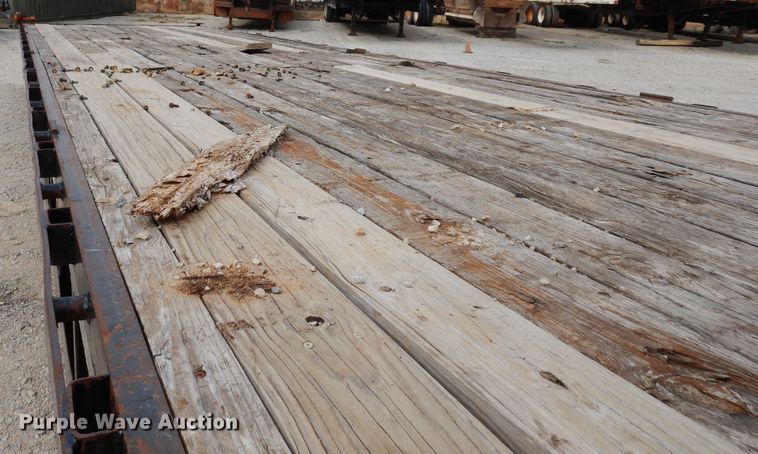 image for item DF0297 2006 Apache  equipment trailer