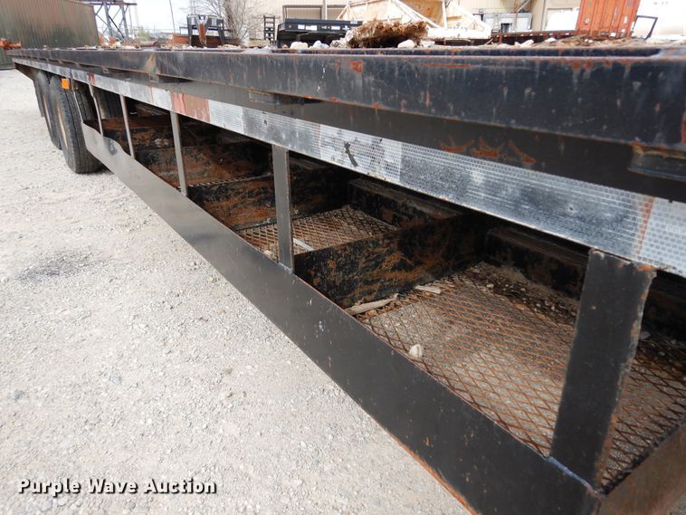 image for item DF0297 2006 Apache  equipment trailer