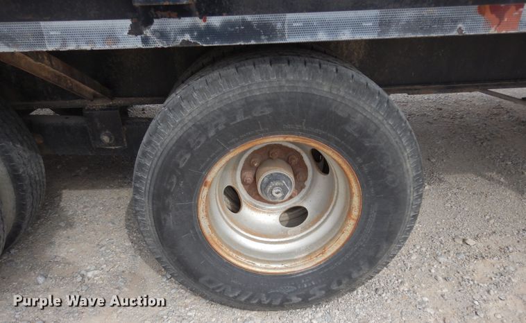 image for item DF0297 2006 Apache  equipment trailer