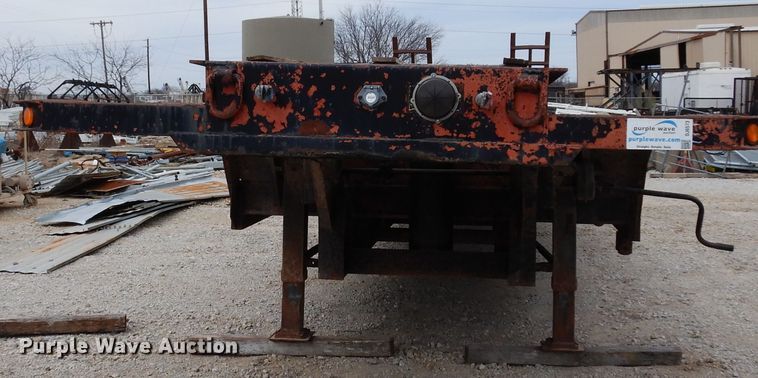 image for item DJ6573 1996 Clark drop deck equipment trailer