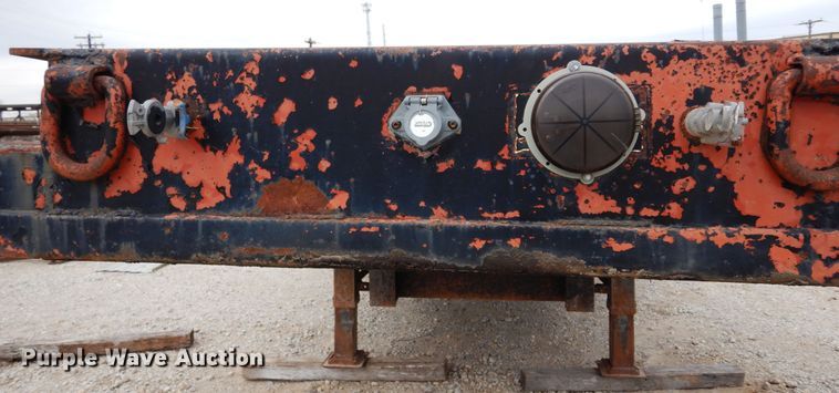 image for item DJ6573 1996 Clark drop deck equipment trailer