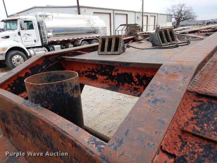 image for item DJ6573 1996 Clark drop deck equipment trailer