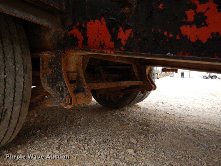 image for item DJ6573 1996 Clark drop deck equipment trailer