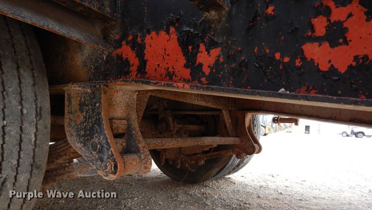 image for item DJ6573 1996 Clark drop deck equipment trailer
