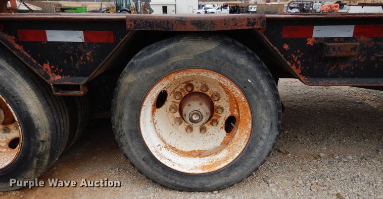 image for item DJ6573 1996 Clark drop deck equipment trailer