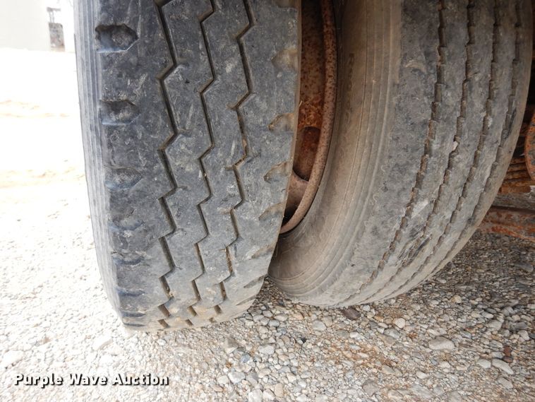 image for item DJ6573 1996 Clark drop deck equipment trailer