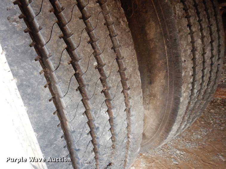 image for item DJ6573 1996 Clark drop deck equipment trailer