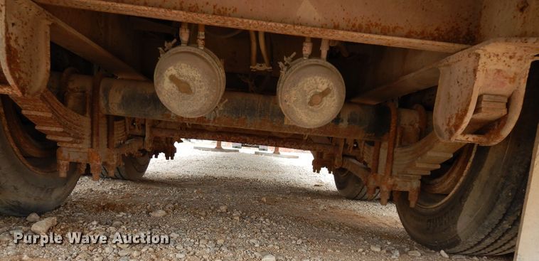 image for item DJ6573 1996 Clark drop deck equipment trailer