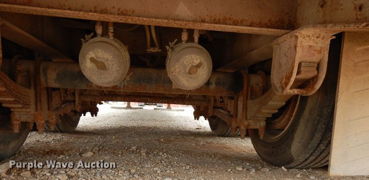 image for item DJ6573 1996 Clark drop deck equipment trailer