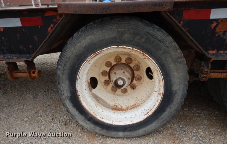 image for item DJ6573 1996 Clark drop deck equipment trailer