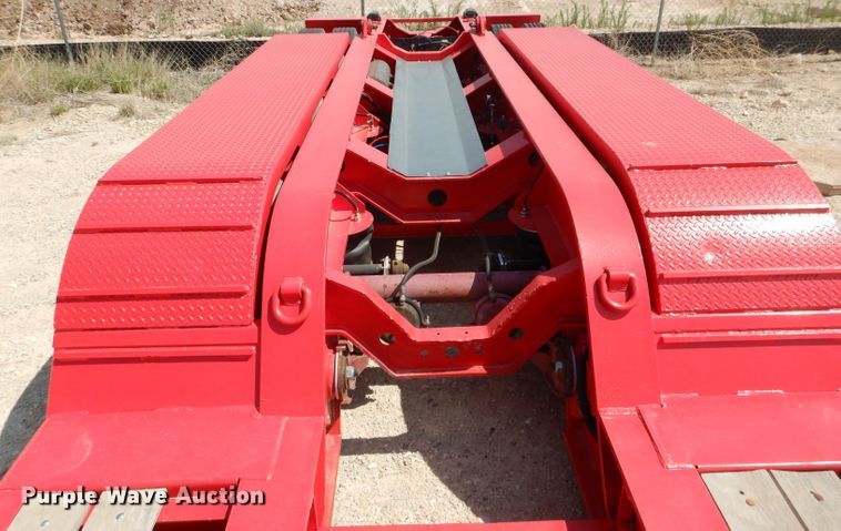 image for item DJ8960 2005 Fontaine Magnitude 55L  lowboy equipment trailer