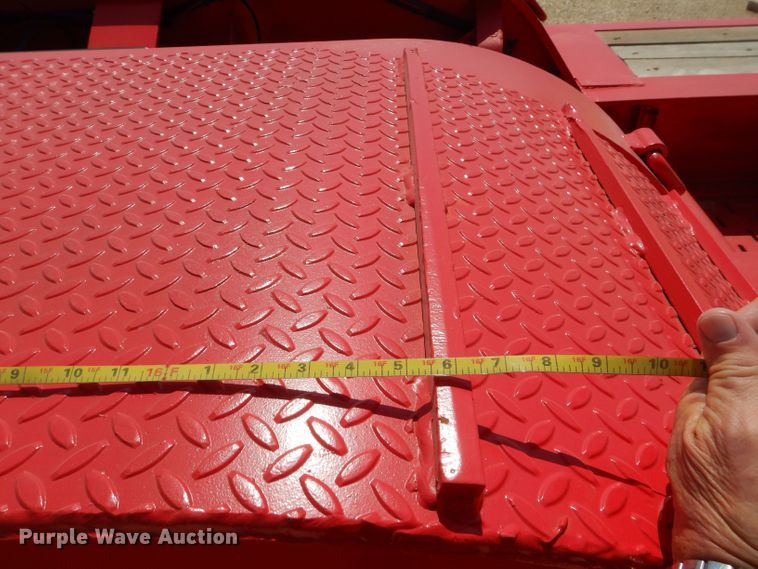 image for item DJ8960 2005 Fontaine Magnitude 55L  lowboy equipment trailer