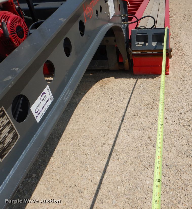 image for item DJ8960 2005 Fontaine Magnitude 55L  lowboy equipment trailer