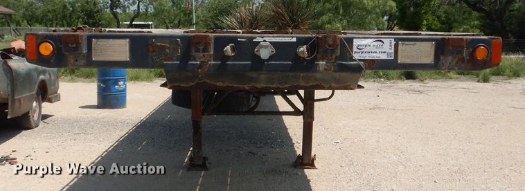 image for item DJ8961 1992 Transcraft TL120  flatbed trailer