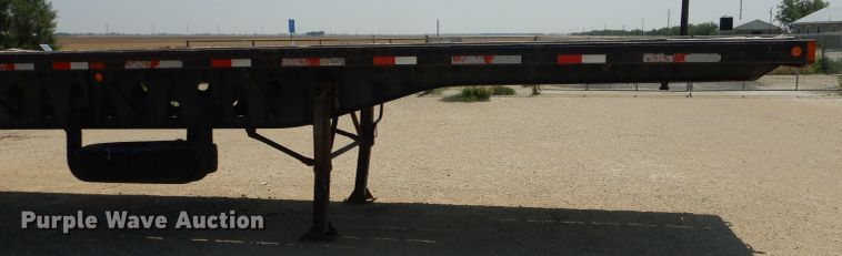 image for item DJ8961 1992 Transcraft TL120  flatbed trailer