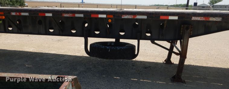 image for item DJ8961 1992 Transcraft TL120  flatbed trailer