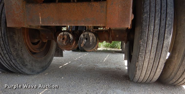 image for item DJ8961 1992 Transcraft TL120  flatbed trailer