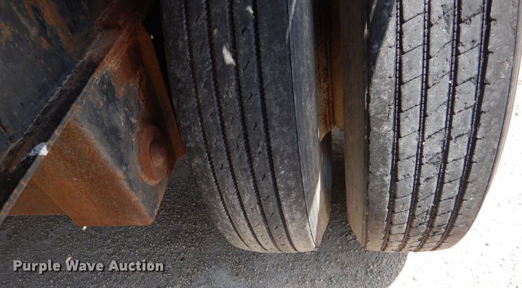 image for item DJ8961 1992 Transcraft TL120  flatbed trailer