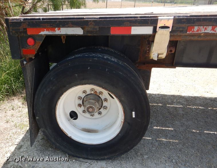 image for item DJ8961 1992 Transcraft TL120  flatbed trailer